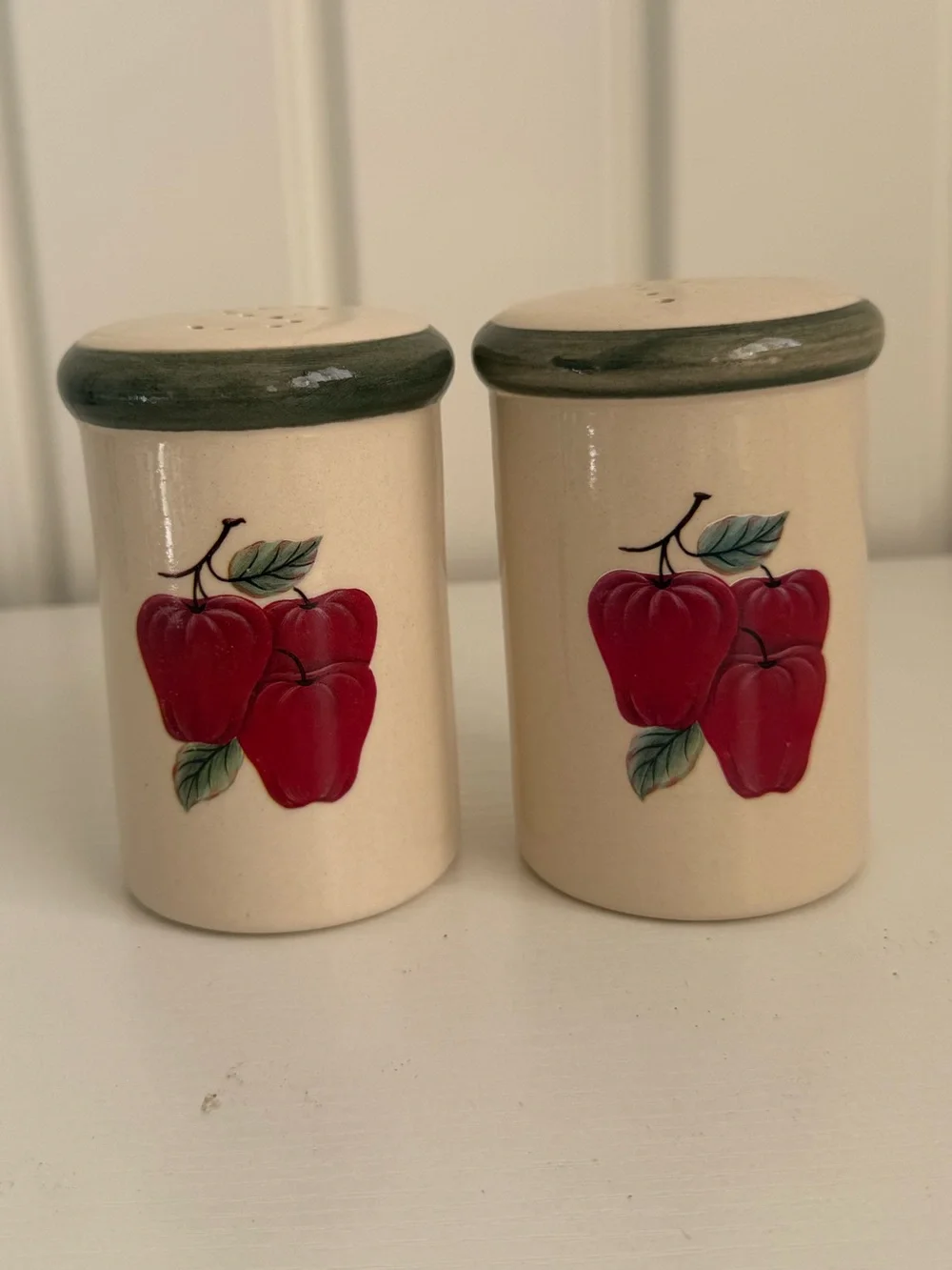 Ceramic Apple Salt and Pepper Shakers (4”)